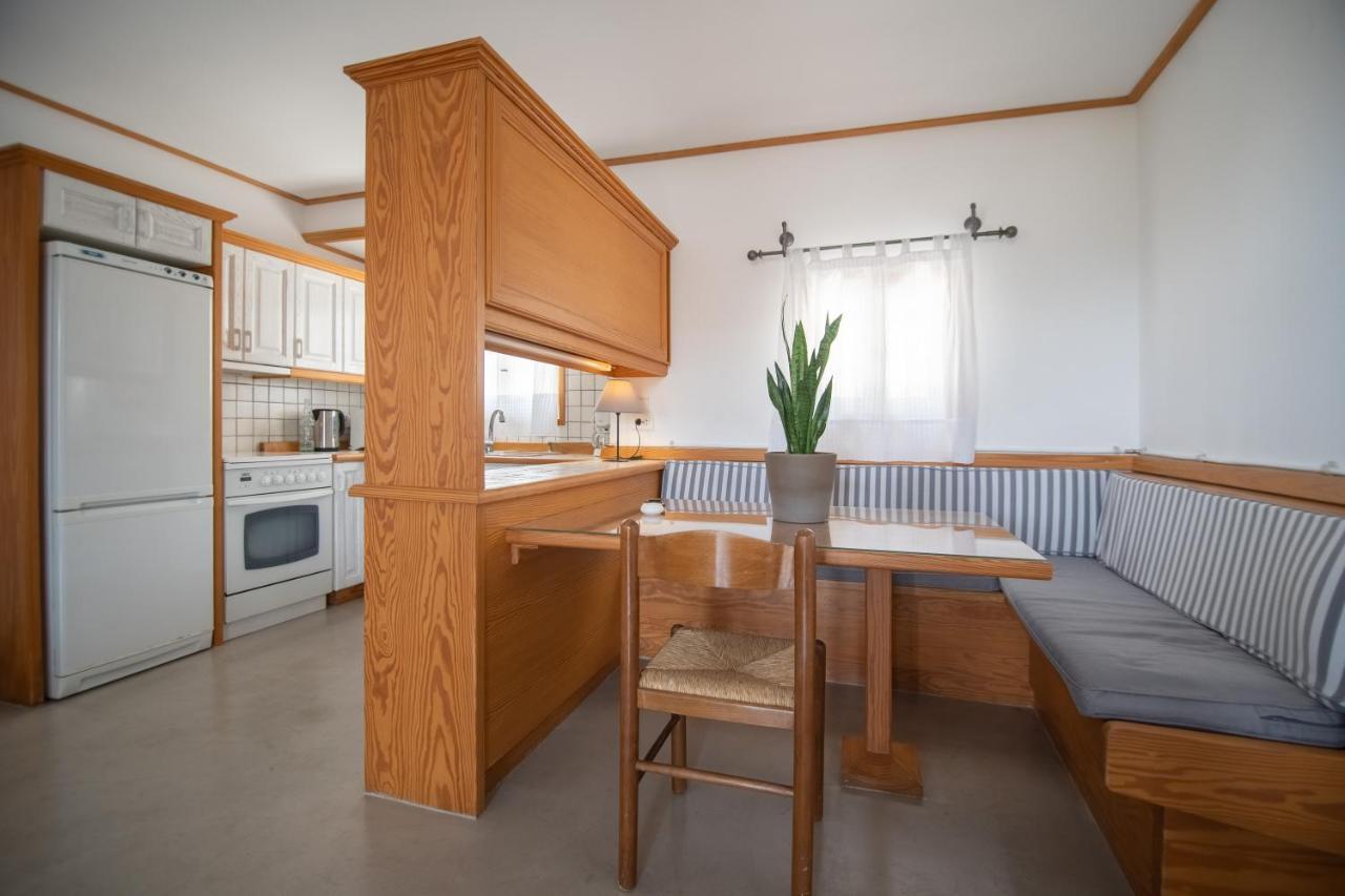 Lotos Beach Home Kini Eksteriør bilde