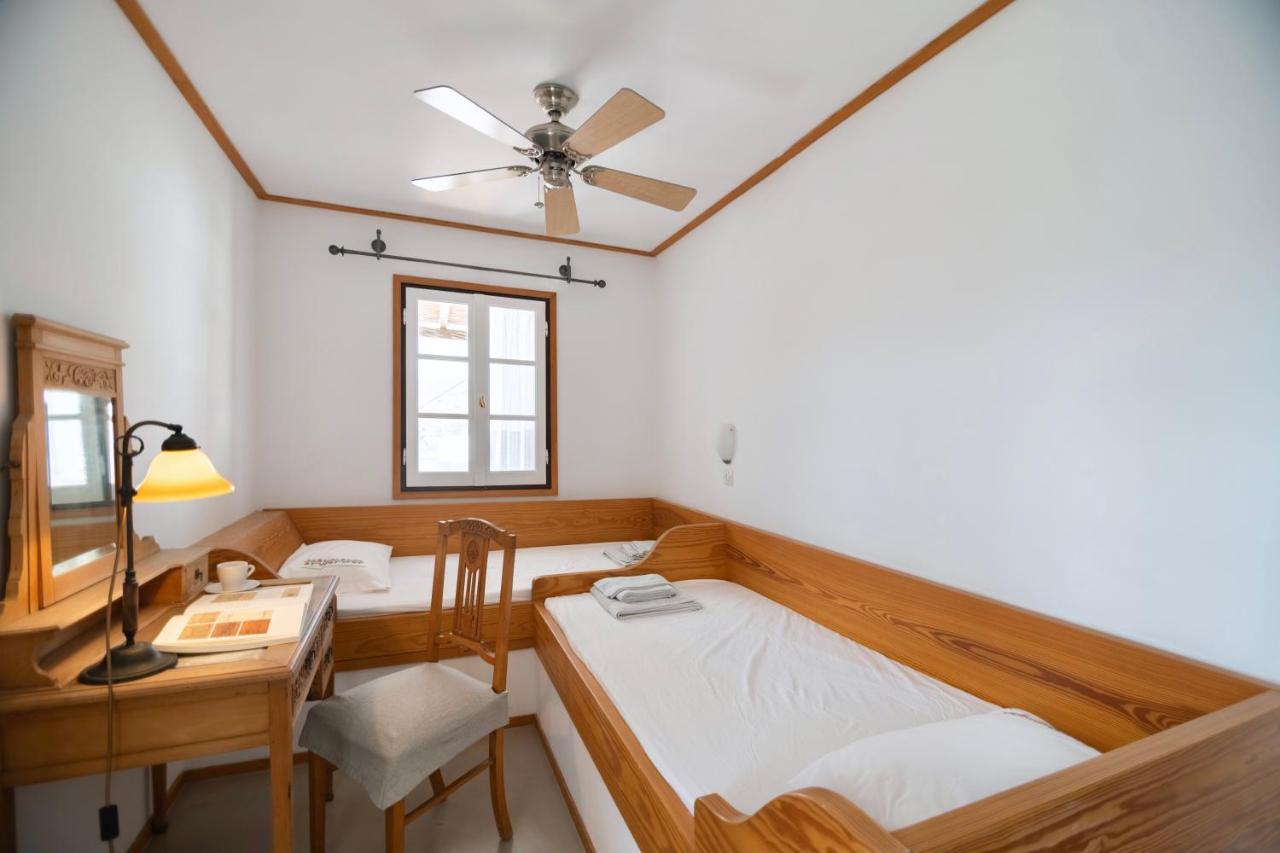 Lotos Beach Home Kini Eksteriør bilde