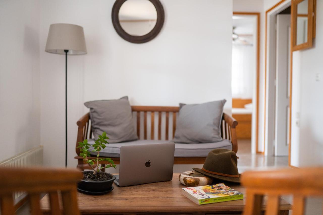 Lotos Beach Home Kini Eksteriør bilde