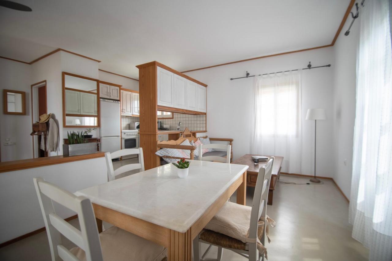 Lotos Beach Home Kini Eksteriør bilde