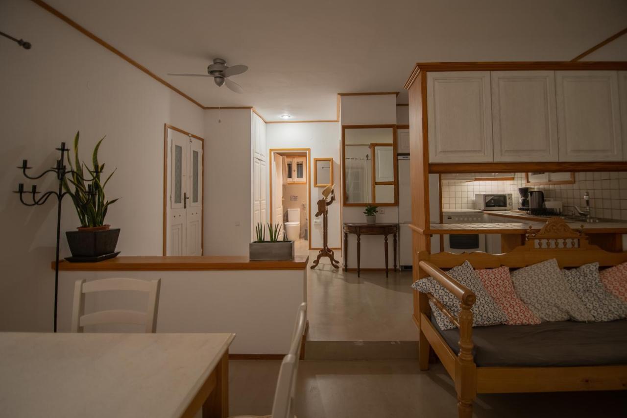Lotos Beach Home Kini Eksteriør bilde