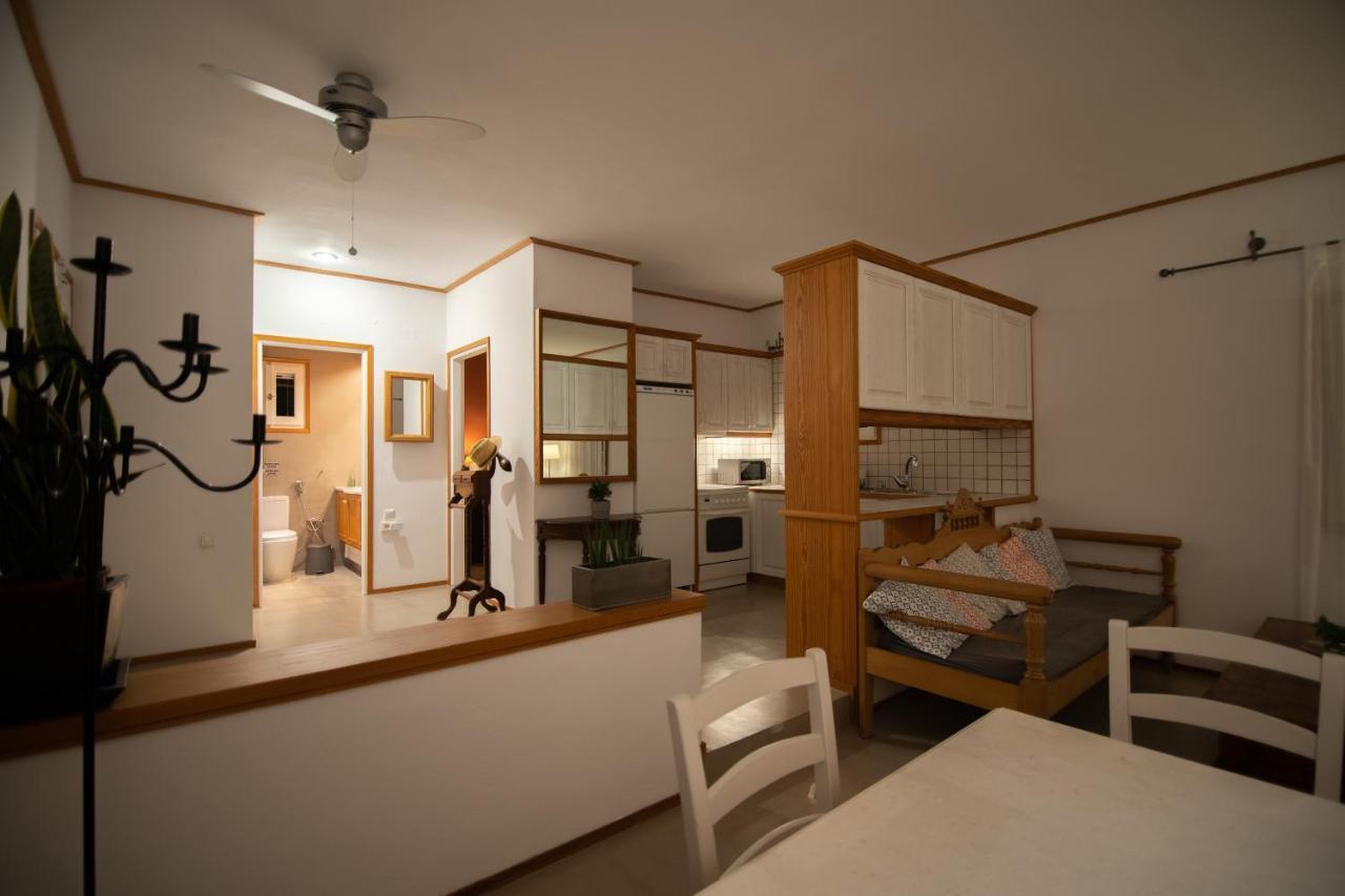 Lotos Beach Home Kini Eksteriør bilde