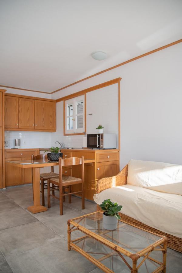Lotos Beach Home Kini Eksteriør bilde